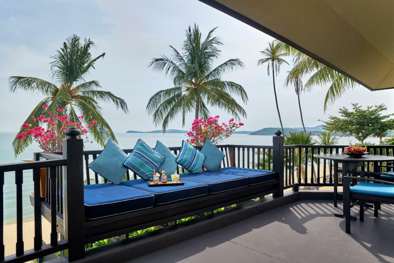Luxury Beach Front View Suite