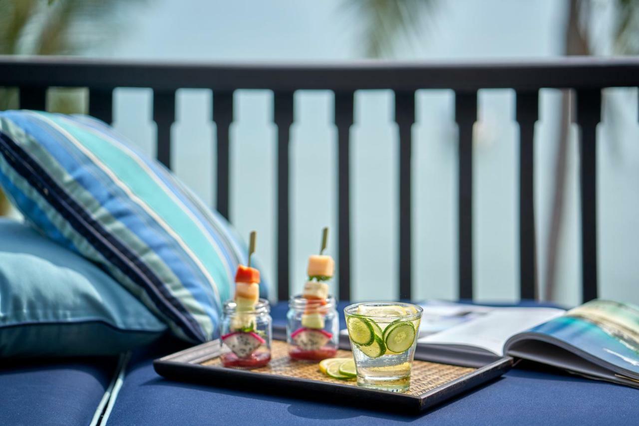 Luxury Beach Front View Suite